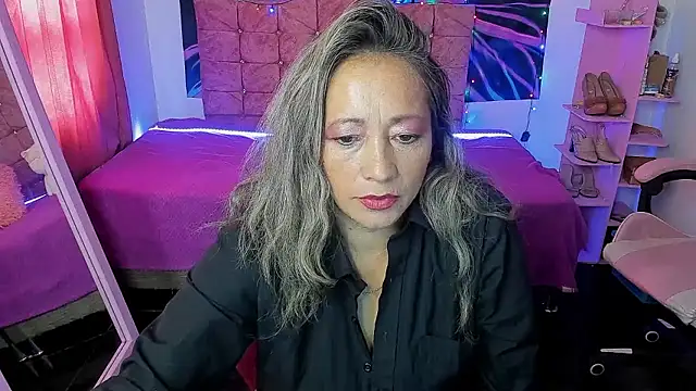 Melanyy 100 online show from January 14, 2026, 3:06 pm