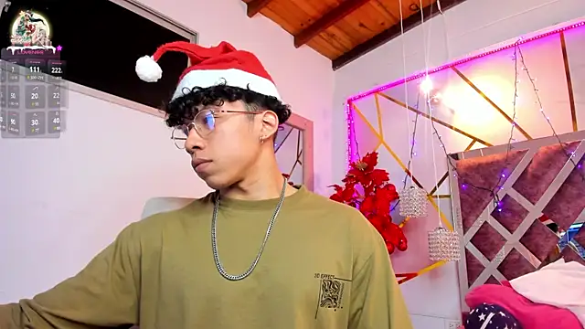 AkazaBoy  online show from December 24, 2024, 4:11 am