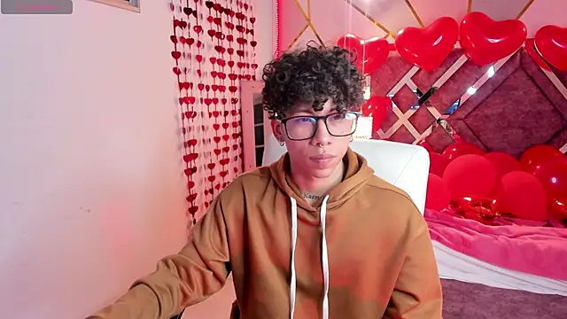 AkazaBoy  online show from February 16, 2025, 4:20 am