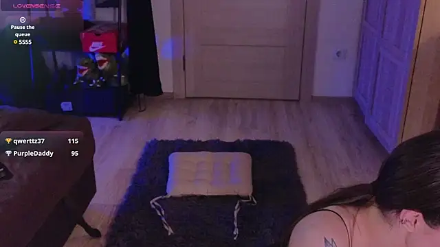 Snapshot of Space_X_Roxy_ chatting on December 1, 2024, 11:04 pm Space X Roxy  online show from December 1, 2024, 11:04 pm