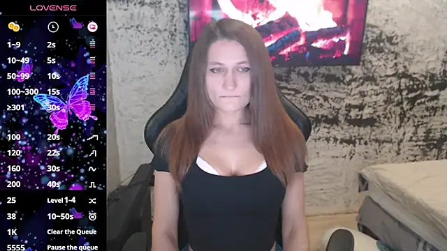 PamelaYoun online show from November 4, 2025, 3:11 pm