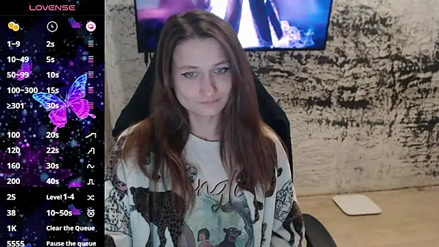 PamelaYoun online show from December 3, 2025, 2:04 pm