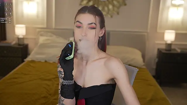 Magnetic Mia  online show from March 28, 2026, 11:15 pm