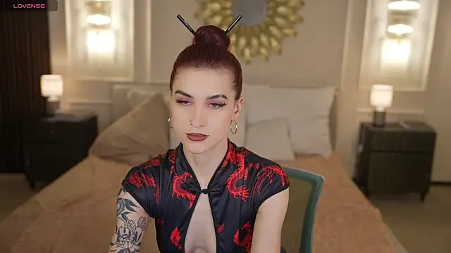 Magnetic Mia  online show from May 14, 2026, 11:22 pm