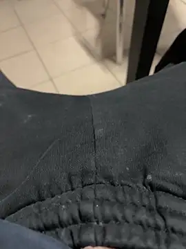 daubine46 online show from March 23, 2026, 2:21 pm