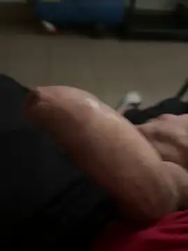 daubine46 online show from April 15, 2026, 1:18 pm