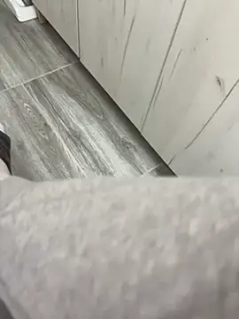 daubine46 online show from April 18, 2026, 6:39 am