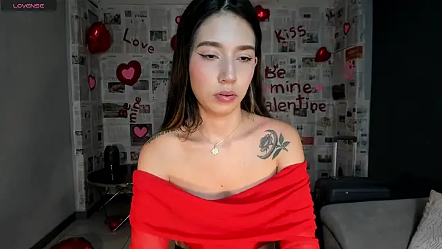 TaraLawrence online show from February 14, 2026, 9:44 pm