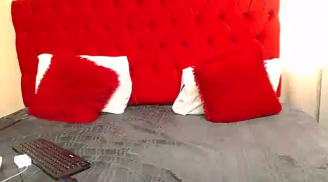 BeautyAuroa online show from January 31, 2025, 5:40 am