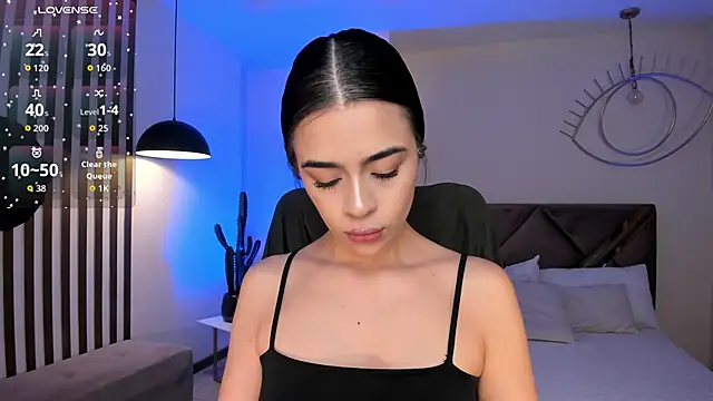 AlanaCraft online show from November 19, 2025, 12:49 pm