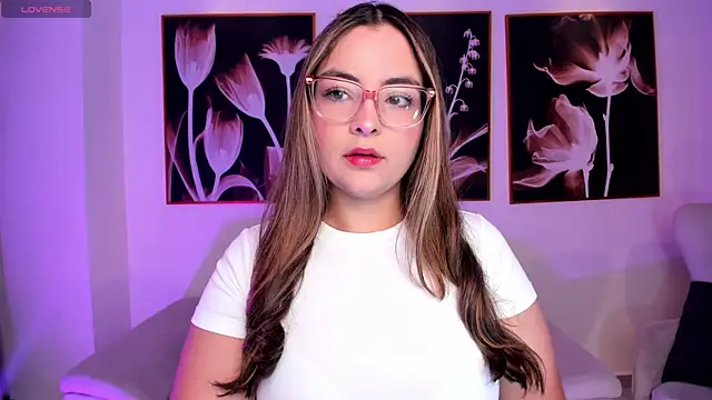 Snapshot of AllisonRogersX chatting on April 26, 2026, 11:30 am AllisonRogersX online show from April 26, 2026, 11:30 am
