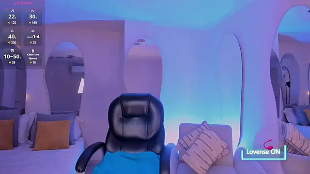 MaddisonLowe online show from September 19, 2025, 3:41 am