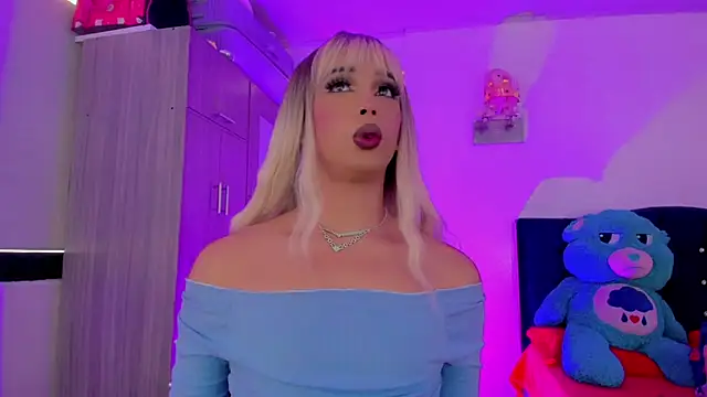 Hellen moons   online show from February 12, 2026, 7:09 pm