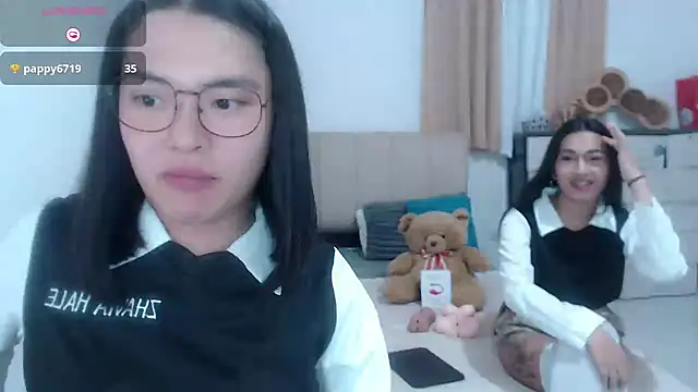 Snapshot of zhaviahale21 chatting on July 24, 2026, 2:37 pm zhaviahale21 online show from July 24, 2026, 2:37 pm