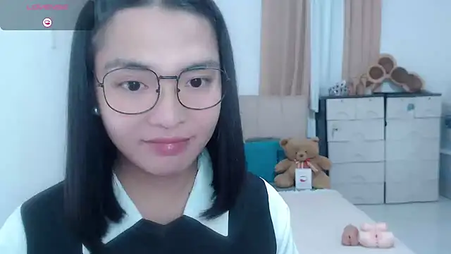 Snapshot of zhaviahale21 chatting on August 4, 2026, 4:31 pm zhaviahale21 online show from August 4, 2026, 4:31 pm