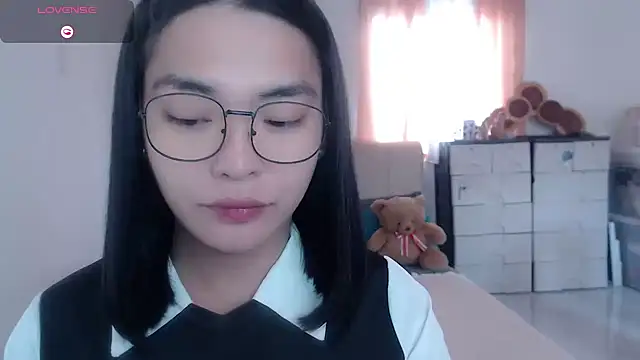 Snapshot of zhaviahale21 chatting on August 5, 2026, 4:37 am zhaviahale21 online show from August 5, 2026, 4:37 am