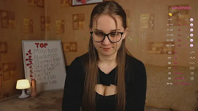 Miatiny online show from February 21, 2025, 4:59 pm