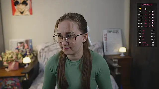 Snapshot of Miatiny chatting on March 6, 2026, 5:31 pm Miatiny online show from March 6, 2026, 5:31 pm