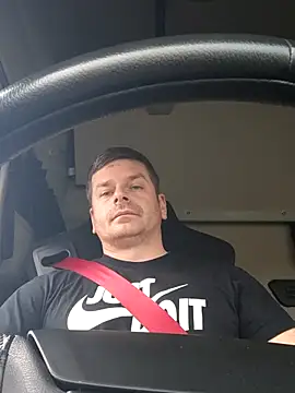 Snapshot of Dan_NFS chatting on November 3, 2025, 10:05 am Dan NFS online show from November 3, 2025, 10:05 am