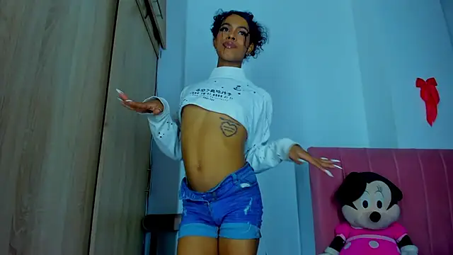 bloom444 online show from December 17, 2024, 10:01 am