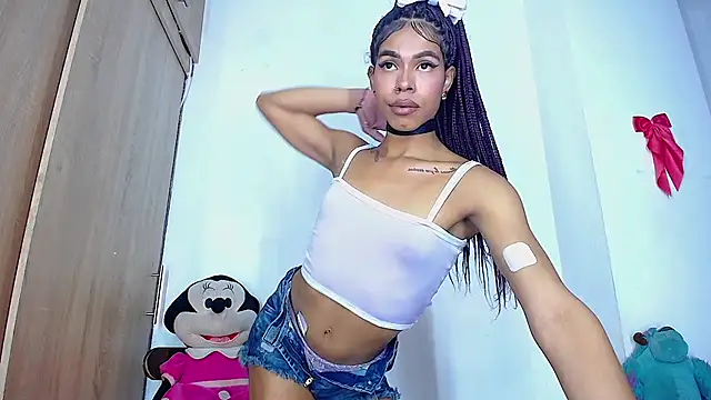 bloom444 online show from February 12, 2025, 8:06 am