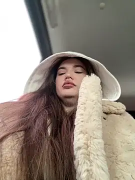 Holly Molii online show from January 11, 2025, 5:10 am