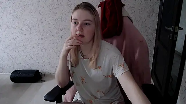 EvaAndLilith online show from February 11, 2025, 5:58 am