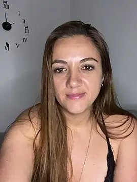 Snapshot of Shianrose chatting on January 12, 2025, 7:00 am Shianrose online show from January 12, 2025, 7:00 am