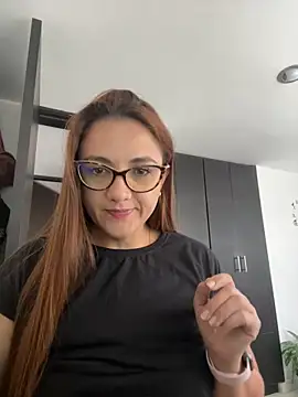 Snapshot of Shianrose chatting on March 5, 2025, 4:02 pm Shianrose online show from March 5, 2025, 4:02 pm