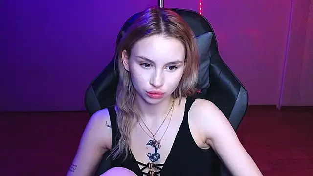 doll barbieee online show from February 28, 2025, 9:33 pm