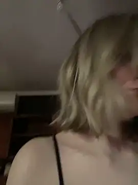 Alisa Rise online show from March 8, 2025, 5:17 am