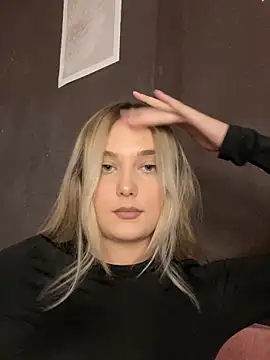 Alisa Rise online show from October 4, 2025, 2:26 pm