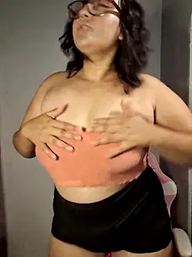 alexxaa96 online show from February 20, 2025, 2:29 am