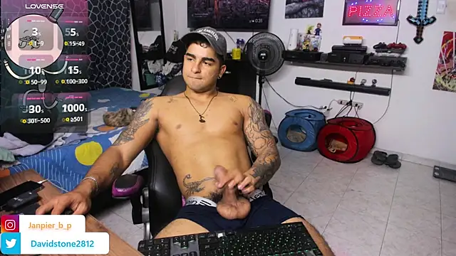 Snapshot of cJuan111 chatting on January 20, 2025, 2:22 am cJuan111 online show from January 20, 2025, 2:22 am