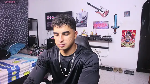 Snapshot of cJuan111 chatting on February 27, 2025, 12:21 am cJuan111 online show from February 27, 2025, 12:21 am