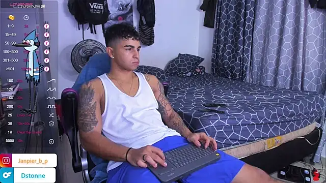 Snapshot of cJuan111 chatting on September 19, 2025, 4:18 pm cJuan111 online show from September 19, 2025, 4:18 pm