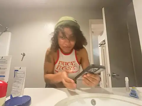 GoddessNih online show from December 13, 2024, 6:31 am