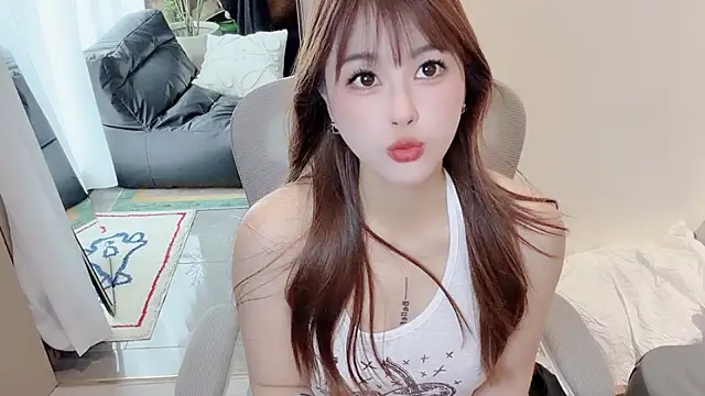 Snapshot of Neyllar chatting on June 2, 2026, 5:09 am Neyllar online show from June 2, 2026, 5:09 am