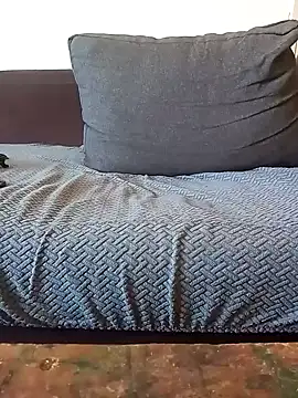 leloupblanc5304 online show from March 2, 2025, 2:32 pm