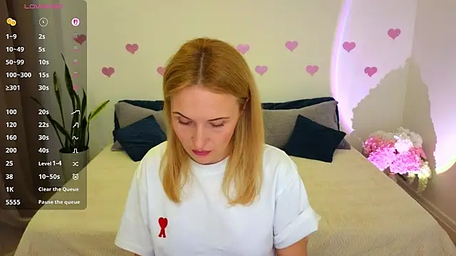 AlisssaRose online show from February 14, 2026, 8:38 pm