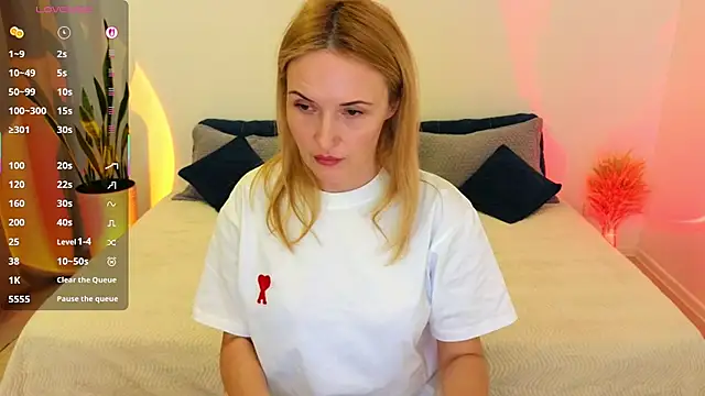 AlisssaRose online show from February 26, 2026, 7:35 pm