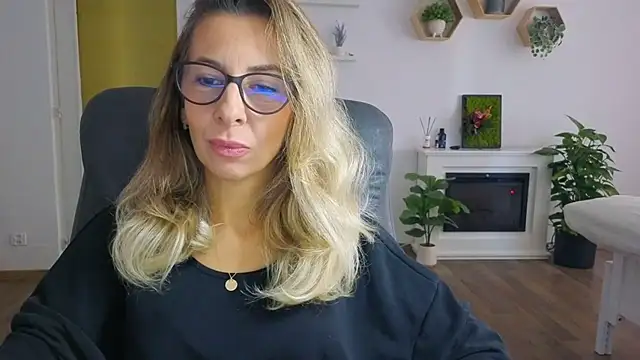 SukyGirl online show from October 21, 2025, 7:42 am