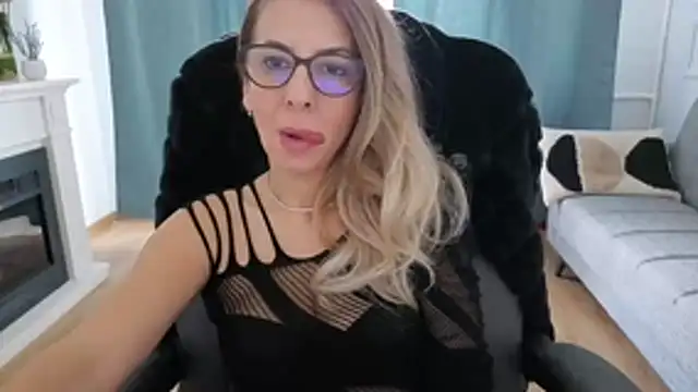 SukyGirl online show from March 18, 2026, 8:28 am