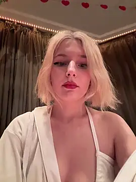 XMelissaX online show from April 13, 2026, 9:09 pm