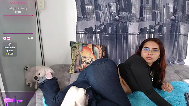 Snapshot of Miapeyton chatting on September 27, 2025, 8:36 pm Miapeyton online show from September 27, 2025, 8:36 pm