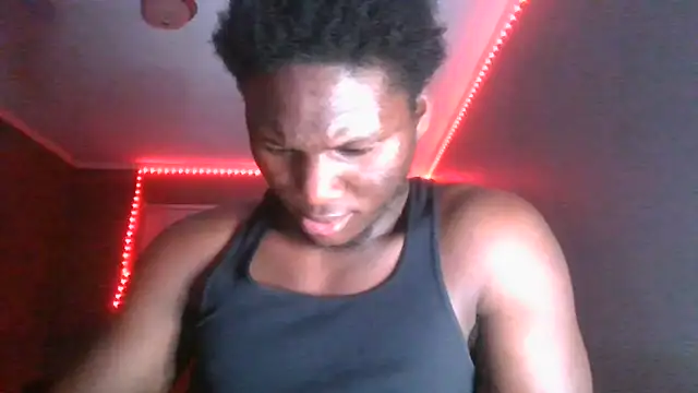 Snapshot of Festivitiesking1 chatting on June 3, 2026, 2:25 am Festivitiesking1 online show from June 3, 2026, 2:25 am