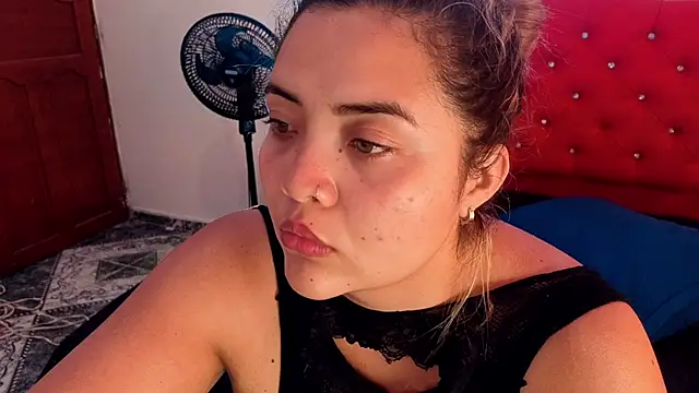 Snapshot of Agatha_humidity chatting on June 21, 2026, 2:30 pm Agatha humidity online show from June 21, 2026, 2:30 pm