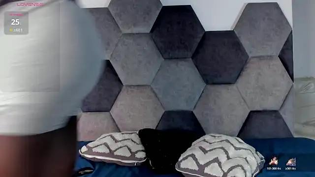 Latrellx7 online show from March 27, 2026, 3:45 am