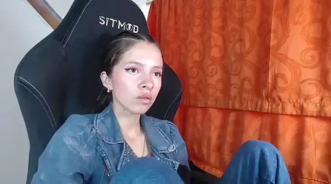 sweetdam12 online show from February 20, 2025, 8:25 pm