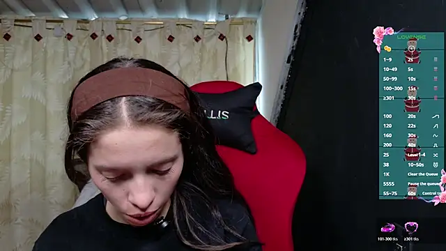 sweetdam12 online show from December 18, 2025, 6:14 pm